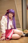  cosplay hair_ribbons hiiragi_kagami lucky_star naito photo purple_hair sailor_uniform school_uniform socks twintails 