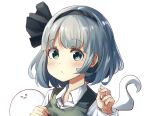  &gt;_&lt; 1girl :/ bangs black_hairband black_ribbon bob_cut closed_mouth collared_shirt commentary_request eyebrows_visible_through_hair face green_eyes green_vest grey_hair hair_ribbon hairband hand_on_own_chest hand_up highres hitodama konpaku_youmu konpaku_youmu_(ghost) looking_at_viewer pegashi ribbon shirt short_hair simple_background solo touhou upper_body vest white_background white_shirt |3 