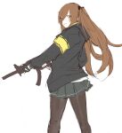  1girl bangs black_bow black_gloves black_jacket black_legwear black_skirt bow brown_eyes brown_hair closed_mouth eyebrows_visible_through_hair ff_frbb122 fingerless_gloves girls_frontline gloves gun h&amp;k_ump hair_bow highres holding holding_weapon jacket long_hair looking_at_viewer looking_to_the_side pantyhose skirt smile solo standing submachine_gun twintails ump9_(girls_frontline) weapon white_background 