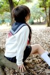  cosplay final_approach glasses kipi-san leaves masuda_shizuka photo sailor_uniform school_uniform socks twintails 