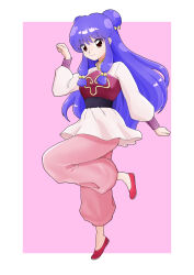  1girl absurdres bell bow chinese_clothes commentary_request double_bun hair_bell hair_bow hair_bun hair_ornament highres long_hair looking_at_viewer ma_bo_do_hugozen pants pink_background pink_pants pink_shoes purple_hair ranma_1/2 shampoo_(ranma_1/2) shoes sidelocks simple_background single_paw_pose smile 