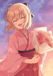  1girl bangs black_bow blonde_hair bouquet bow closed_eyes cowboy_shot eyebrows_visible_through_hair fate/grand_order fate_(series) flower hair_between_eyes hair_bow hakama highres holding holding_bouquet japanese_clothes kimono matsuba_moco okita_souji_(fate) okita_souji_(fate)_(all) open_mouth pink_kimono red_hakama sky solo upper_body wide_sleeves 
