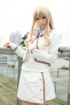  blazer blonde_hair cosplay konohana_hikari konohana_hikari_(cosplay) miniskirt para_noiko school_uniform strawberry_panic 