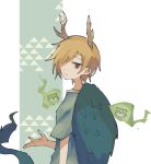  1girl blonde_hair dragon_horns dragon_tail green_shirt hair_over_one_eye hand_up horns kicchou_yachie looking_at_viewer looking_back otter_spirit_(touhou) red_eyes shirt short_hair short_sleeves simple_background solo tail touhou turtle_shell upper_body white_background yann7478 