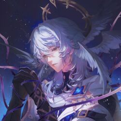  1boy arm_belt belt belt_buckle black_belt black_gloves black_shirt brooch buckle chinese_commentary commentary_request crying crying_with_eyes_open eyelashes feathered_wings gloves gold_buckle gold_ring grey_hair grey_wings hair_between_eyes halo head_wings hei_yu highres honkai:_star_rail honkai_(series) jewelry light_particles lips long_hair looking_at_hands male_focus multiple_wings night night_sky nostrils outdoors own_hands_clasped own_hands_together parted_lips pointy_nose sad shirt sky solo spiked_halo star_(sky) starry_sky streaming_tears sunday_(honkai:_star_rail) tears tunic turtleneck turtleneck_shirt upper_body white_tunic wings yellow_eyes yellow_halo 