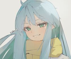  1girl caat106 character_name english_text fate/grand_order fate_(series) green_eyes green_hair grey_background grin highres kukulkan_(fate) long_hair looking_at_viewer scarf sidelocks simple_background smile solo teeth yellow_scarf 