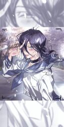  1girl black_choker blue_sailor_collar blush busuttt chainsaw_man choker falling_petals green_eyes grenade_pin hair_between_eyes hair_bun highres holding holding_knife knife medium_hair petals purple_hair reze_(chainsaw_man) sailor_collar school_uniform shirt solo tongue tongue_out updo upper_body viewfinder white_shirt 