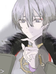  1boy armor blunt_ends bodysuit closed_mouth coat commentary_request eyeliner fatui_coat fingernails fur-trimmed_coat fur_trim genshin_impact gold grey_bodysuit grey_hair hair_between_eyes hand_up highres japanese_armor jewelry kote kurokote looking_down lower_eyelashes_only makeup male_focus mandarin_collar muted_colors nani_yue_(mayomayonezzzzz) neck_ring portrait red_eyeliner scaramouche_(genshin_impact) scaramouche_(harbinger)_(genshin_impact) smile solo tsurime violet_eyes white_background wolf_cut 