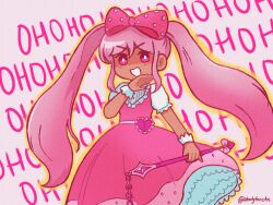  1girl artist_name bow bright_pupils commentary dark-skinned_female dark_skin double-parted_bangs dress english_commentary flail hair_between_eyes hair_bow highres holding holding_flail holding_weapon long_hair ojou-sama_pose omori open_mouth outline pink_bow pink_dress pink_eyes pink_hair polka_dot polka_dot_bow short_sleeves sidelocks smile solo starlyfnnctn sweetheart_(omori) twintails twitter_username weapon white_pupils yellow_outline 