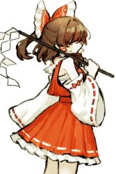 1girl bow brown_eyes brown_hair chest_sarashi detached_sleeves frilled_bow frilled_hair_tubes frilled_skirt frills gohei hair_bow hair_tubes hakurei_reimu holding holding_gohei long_hair natucurage red_bow red_skirt ribbon-trimmed_skirt ribbon-trimmed_sleeves ribbon_trim sarashi simple_background skirt skirt_set solo touhou white_background 