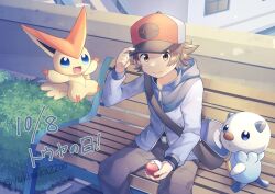  1boy bag bench blue_jacket brown_eyes brown_hair closed_mouth commentary_request hand_on_headwear hand_up hat hilbert_(pokemon) holding holding_poke_ball hood hood_down hooded_jacket jacket long_sleeves looking_at_viewer male_focus oshawott outdoors pants poke_ball poke_ball_(basic) pokemon pokemon_(creature) pokemon_black_and_white short_hair shoulder_bag sitting smile twitter_username victini yukinoko2200 