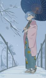  1girl 8_humi blue_eyes blue_hair commentary_request highres holding holding_umbrella japanese_clothes kimono long_hair outdoors re:zero_kara_hajimeru_isekai_seikatsu rem_(re:zero) sandals short_hair snow snowing solo umbrella winter 
