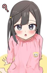  1girl absurdres aged_down barefoot black_eyes black_hair blush child commentary_request curious hair_ornament highres kindergarten_uniform looking_at_viewer love_live! love_live!_nijigasaki_high_school_idol_club panaham pink_suit side_ponytail simple_background sitting solo suit yuki_setsuna 