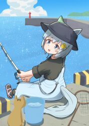  1girl animal_ears black_shirt black_socks blue_eyes blue_overalls blue_sky blush bucket bucket_hat butterfly_net casual cat clouds commentary_request denim denim_overalls ear_covers ears_through_headwear fishing fishing_rod flower grey_hair hair_flower hair_ornament hairclip hand_net hat highres holding holding_fishing_rod horse_ears horse_girl horse_tail koshiba_taiyaki looking_at_viewer ocean open_mouth outdoors overalls pier sandals seiun_sky_(casual)_(umamusume) seiun_sky_(umamusume) shirt short_hair short_sleeves single_ear_cover sitting sky smile socks solo sunflower sunflower_hair_ornament suspenders suspenders_slip tail umamusume water 
