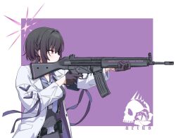  1girl arius_branch_school_logo assault_rifle belt black_gloves blue_archive border chest_harness closed_mouth commentary_request cowboy_shot from_side gloves grey_necktie grey_shirt gun half_gloves halo harness highres holding holding_weapon ivan_wang jacket necktie purple_background purple_hair purple_halo rifle shirt short_hair short_necktie simple_background solo subaru_(blue_archive) two-tone_background violet_eyes weapon weapon_request white_border white_jacket 