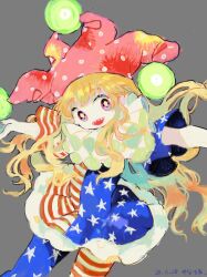  1girl american_flag american_flag_dress american_flag_legwear american_flag_print artist_name blonde_hair blush canariadraw clownpiece commentary cowboy_shot dated dress fairy_wings feet_out_of_frame flag_print frills grey_background hat highres jester_cap long_hair looking_at_viewer neck_ruff open_mouth outstretched_arms pantyhose pink_eyes pink_hat polka_dot polka_dot_headwear sharp_teeth short_dress short_sleeves simple_background smile solo spread_arms star_(symbol) star_print striped_clothes striped_dress striped_pantyhose teeth touhou untranslatable_commentary very_long_hair wavy_hair wings 