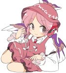  1girl animal_ears bangs bird_ears bird_wings brown_dress brown_headwear closed_mouth dress eyebrows_visible_through_hair full_body ini_(inunabe00) long_sleeves looking_at_viewer lying mystia_lorelei on_side pink_hair short_hair simple_background smile solo touhou white_background white_wings winged_hat wings 