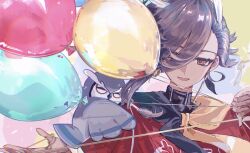  1boy ascalaphus_(academy_outfit)_(fate) ascalaphus_(fate) balloon bird black_hair black_neckerchief brown_eyes dark-skinned_male dark_skin earrings fate/grand_order fate_(series) hair_over_one_eye high_collar highres holding holding_balloon jewelry looking_at_viewer mero_(merope_hika) multicolored_hair multicolored_neckerchief neckerchief open_mouth owl red_shirt shirt smile solo streaked_hair temporal_hairline white_hair yellow_neckerchief 