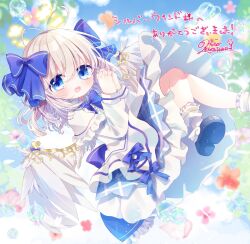  1girl angel_feather_alma antenna_hair artist_name blue_bow blue_eyes blue_shoes bow capelet commentary_request commission commissioner_name dress dress_bow emil_chronicle_online frilled_capelet frills hair_bow halo highres kuchinashi_(kuchinashi02) open_mouth own_hands_clasped own_hands_together shoes signature socks solo waist_bow white_capelet white_dress white_hair white_socks white_wings wing_ornament wings yellow_halo 