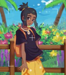  1boy backpack bag black_shirt commentary_request cowboy_shot dark-skinned_male dark_skin fence flower green_hair hau_(pokemon) looking_at_viewer male_focus outdoors palm_tree pants pokemon pokemon_sun_and_moon shirt smile solo tree viewfinder warp_(rowantree) wooden_fence yellow_pants 