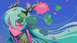  1boy arknights blue_background closed_mouth commentary dragon_boy dragon_horns earrings eastern_dragon_horns flower grey_hair hair_between_eyes horns jewelry leaf long_hair lotus male_focus multicolored_hair petals pink_eyes pink_flower plant_growth smile solo streaked_hair untranslatable_commentary upper_body waixingqiongguibot yi_(arknights) 