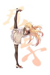  1girl absurdres ahoge blonde_hair bow brown_dress brown_eyes brown_sailor_collar brown_thighhighs buttons closed_mouth clothing_cutout commentary double-breasted double-parted_bangs dress english_commentary footwear_bow full_body hair_between_eyes hair_ornament hair_ribbon hairclip highres hololive hololive_dev_is kyoko_(zeprii4) leg_up long_hair long_sleeves looking_at_viewer musical_note musical_note_hair_ornament neck_ribbon one_side_up otonose_kanade otonose_kanade_(1st_costume) plaid_clothes plaid_dress red_bow red_ribbon ribbon sailor_collar shirt shoes shoulder_cutout sidelocks simple_background smile solo split standing standing_on_one_leg standing_split text_background thigh-highs translation_request virtual_youtuber white_shirt white_shoes 