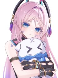  >_< 1girl :t asymmetrical_gloves bare_shoulders black_gloves blue_eyes blush citlali_(genshin_impact) citlalin_(genshin_impact) closed_mouth commentary_request facial_mark fingerless_gloves floating_headgear forehead_mark genshin_impact gloves headgear highres holding holding_pillow kino_(curry_pan) long_hair looking_at_viewer partial_commentary pillow pink_hair pink_pupils revision simple_background solo triangle triangle_facial_mark uneven_gloves upper_body very_long_hair white_background 