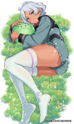  asticassia_school_uniform blush dark-skinned_female dark_skin field flower fluffy_hair grass green_eyes gundam gundam_suisei_no_majo haro highres looking_at_viewer lying nekomiya_mizuki on_side school_uniform secelia_dote short_hair shorts skindentation striped_clothes striped_thighhighs thick_thighs thigh-highs thighs white_hair white_nails white_thighhighs 