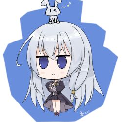  >_o 1girl :< absurdres animal animal_on_head apricotlemontea black_boots black_robe black_skirt blue_background blush_stickers boots chibi closed_mouth collared_shirt eighth_note elaina_(majo_no_tabitabi) empty_eyes fold-over_boots full_body grey_hair hair_between_eyes highres hooded_robe kuji-in long_hair majo_no_tabitabi musical_note on_head one_eye_closed open_clothes open_robe pleated_skirt rabbit robe shirt skirt solo two-tone_background very_long_hair violet_eyes white_background white_shirt 