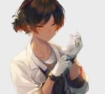 1boy adjusting_clothes adjusting_gloves arknights bangs black_hair brown_hair closed_mouth dark-skinned_male dark_skin gloves gradient_hair grey_background jacket jewelry male_focus multicolored_hair necklace ponytail short_ponytail simple_background solo thorns_(arknights) twitter_username uenoo upper_body watermark white_gloves white_jacket yellow_eyes 