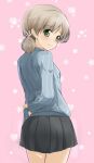  1girl abimaru_gup aki_(girls_und_panzer) arm_behind_back bangs blue_shirt closed_mouth commentary cowboy_shot eyebrows_visible_through_hair from_behind girls_und_panzer green_eyes grey_skirt hair_tie hand_on_own_arm heart highres keizoku_school_uniform light_brown_hair long_sleeves looking_at_viewer looking_back low_twintails miniskirt pink_background pleated_skirt school_uniform shirt short_hair short_twintails skirt smile solo standing star_(symbol) striped striped_shirt twintails twitter_username vertical-striped_shirt vertical_stripes 