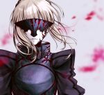  1girl armor artoria_pendragon_(all) bangs blurry blurry_background facing_viewer fate/stay_night fate_(series) floating_hair grey_background highres medium_hair no_mae_(mikakatachi) parted_lips saber_alter silver_hair solo upper_body 
