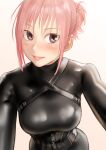  1girl black_bodysuit bodysuit breasts brown_eyes chest_harness closed_mouth corset hair_bun harness highres kilye_kairi large_breasts latex latex_bodysuit looking_at_viewer original pink_hair pink_lips short_hair simple_background skin_tight smile solo white_background 