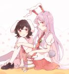  2girls :3 :o animal_ears bangs blush breasts carrot carrot_necklace closed_mouth collared_shirt dress eyebrows_behind_hair eyebrows_visible_through_hair fingernails floppy_ears foot_out_of_frame highres inaba_tewi knee_up long_hair looking_at_another lunatic_gun medium_breasts mozukuzu_(manukedori) multiple_girls necktie parted_lips pink_dress pink_skirt profile puffy_short_sleeves puffy_sleeves purple_hair rabbit_ears rabbit_tail red_eyes red_neckwear reisen_udongein_inaba shirt short_sleeves sideways_glance skirt tail thigh-highs touhou very_long_hair white_legwear white_shirt wing_collar 