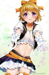  1girl bow brown_hair choker eyebrows_visible_through_hair gloves hair_bow highres koizumi_hanayo looking_at_viewer love_live! love_live!_school_idol_project midriff nakano_maru navel orange_bow orange_choker orange_neckwear orange_ribbon ribbon ribbon_choker short_hair skirt solo thighs twitter_username violet_eyes white_gloves white_skirt 