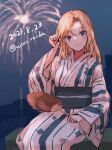 1girl alternate_costume blonde_hair commentary_request cowboy_shot dated fireworks grey_eyes hand_fan hornet_(kancolle) japanese_clothes kantai_collection kimono long_hair looking_at_viewer night one-hour_drawing_challenge paper_fan sitting smile solo striped striped_kimono twitter_username uchiwa white_kimono wss_(nicoseiga19993411) yukata 