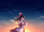  1girl absurdres bangs bare_shoulders blue_sky bow brown_hair clouds cloudy_sky collar collared_dress detached_sleeves dress eyebrows_visible_through_hair hair_between_eyes hair_ornament hair_tubes hakurei_reimu hand_up highres long_hair long_sleeves looking_at_viewer open_mouth orange_sky red_bow red_dress shadow shinketsu_kanyu sky smile solo star_(sky) starry_sky sun sunlight sunset touhou wide_sleeves 