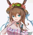  1girl :d amiya_(arknights) arknights bangs bare_shoulders blue_eyes breasts brown_hair chinese_commentary choker commentary_request eyebrows_visible_through_hair flower grey_background hair_between_eyes hand_up hat hat_flower highres index_finger_raised liangsheng long_hair looking_at_viewer medium_breasts off-shoulder_shirt off_shoulder open_mouth partial_commentary pink_shirt puffy_sleeves red_flower shirt simple_background smile solo sun_hat upper_body 