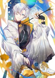  1boy absurdres bag blue_eyes bow clock coat fingerless_gloves gloves hakama hakama_skirt heterochromia highres huge_filesize japanese_clothes jewelry male_focus original paint ring shoes sitting skirt w@i white_coat yellow_eyes 