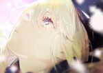  1girl artoria_pendragon_(caster)_(fate) artoria_pendragon_(fate) blonde_hair blurry blurry_foreground close-up fate/grand_order fate_(series) green_eyes hat highres iris_(tb33064667) looking_up portrait 