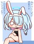  &gt;:) 1girl animal_ears arona_(blue_archive) bangs bare_arms bare_legs bare_shoulders barefoot black_choker black_leotard blue_archive blue_background blue_hair blush chibi choker closed_mouth crossed_legs eyebrows_visible_through_hair fake_animal_ears feet_out_of_frame hair_over_one_eye hairband halo hana_kazari highres leotard looking_at_viewer multicolored_hair o_o pink_hair playboy_bunny rabbit_ears smile solo strapless strapless_leotard translation_request two-tone_background two-tone_hair v-shaped_eyebrows white_background white_hairband 