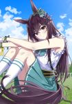  1girl absurdres animal_ears bangs blush bow bowtie closed_mouth clouds ear_bow frown gloves grass green_bow green_bowtie green_skirt hair_ornament hairclip head_tilt highres horse_ears horse_girl horse_tail knees_up long_hair looking_at_viewer mejiro_dober_(umamusume) outdoors pleated_skirt shirt shirt_tucked_in sitting skirt sleeveless sleeveless_shirt socks solo suspenders tail umamusume v-shaped_eyebrows violet_eyes white_gloves white_legwear white_shirt yuu_(youh4016) 