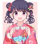  1girl black_hair commentary double_bun fangs flower fukumaru_koito hair_flower hair_ornament highres idolmaster idolmaster_shiny_colors japanese_clothes kimono looking_at_viewer nagi_uru note open_mouth pink_kimono skin_fangs solo translated twintails upper_body violet_eyes wide_sleeves 