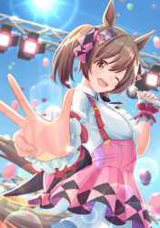  1girl amazumi animal_ears balloon blue_sky blush bow breasts brown_eyes brown_hair center_frills commentary_request frills hair_between_eyes hair_bow highres holding holding_microphone horse_ears horse_girl horse_tail looking_at_viewer microphone multiple_hair_bows one_eye_closed open_mouth outdoors pink_bow pink_skirt puffy_short_sleeves puffy_sleeves purple_bow shirt short_sleeves skirt sky smart_falcon_(love_4ever)_(umamusume) smart_falcon_(umamusume) smile solo suspender_skirt suspenders tail teeth twintails umamusume upper_teeth_only w white_shirt wrist_cuffs 