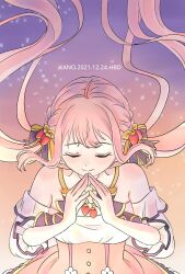  1girl birthday bow braid closed_eyes dress flower_ornament food frilled_sleeves frills fruit glitter gold_trim gradient_background hair_bow hair_ornament highres indie_virtual_youtuber kano_mahoro long_hair looking_down off_shoulder orange_background own_hands_together pink_hair praying purple_background purple_dress signature smile solo sparkle strawberry tama_usagi_1009 upper_body white_dress 