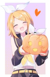  1girl :d belt black_sailor_collar black_shorts blonde_hair blush border bow closed_eyes commentary_request detached_sleeves facing_viewer hair_bow hair_ornament hairclip halftone halftone_background headphones headset heart highres holding holding_pumpkin jack-o'-lantern kagamine_rin mani_(manidrawings) medium_hair midriff nail_polish navel neckerchief open_mouth outside_border parallel_hairclips parted_bangs pumpkin purple_background sailor_collar shirt shorts sidelocks simple_background smile solo twitter_username upper_body vocaloid white_border white_bow white_shirt yellow_belt yellow_nails yellow_neckerchief 
