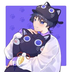  1boy animalization artist_name black_cat black_hair black_hat blunt_ends blush border casual cat choppy_bangs closed_mouth contemporary erusane97 feathers genshin_impact grey_hair hat highres holding holding_stuffed_toy long_sleeves looking_at_viewer male_focus official_alternate_costume paw_print peaked_cap person_and_animalization pom_pom_(clothes) purple_background purple_pupils scaramouche_(cat)_(genshin_impact) scaramouche_(genshin_impact) shirt smile solo stuffed_animal stuffed_toy tsurime upper_body violet_eyes wanderer_(fairy_tale_cat)_(genshin_impact) wanderer_(genshin_impact) white_border white_shirt white_sleeves yellow_feathers 