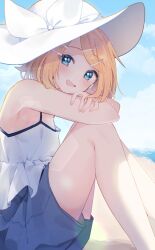  1girl alternate_costume beach blonde_hair blue_eyes blue_shorts blue_sky blush bow camisole clouds cloudy_sky commentary_request crossed_arms day feet_out_of_frame from_side hair_ornament hairclip hat hat_bow hat_ribbon highres hugging_own_legs kagamine_rin knees_up lens_flare looking_at_viewer mani_(manidrawings) medium_hair ocean open_mouth parallel_hairclips parted_bangs ribbon sand shore short_shorts shorts sidelocks sitting sky solo sun_hat thighs turning_head vocaloid white_bow white_camisole white_hat white_ribbon 