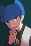  1boy bangs blue_eyes blue_hair blunt_bangs chin_stroking commentary_request green_background highres logo long_sleeves looking_at_viewer male_focus nakikot_t open_mouth pokemon pokemon_(game) pokemon_dppt saturn_(pokemon) short_hair smile solo team_galactic team_galactic_uniform tongue upper_body 
