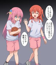  2girls ^_^ ball basketball_(object) blue_eyes bocchi_the_rock! closed_eyes commentary_request drooling gotoh_hitori gradient_background gym_uniform highres kita_ikuyo long_hair multiple_girls pink_hair red_hair shaded_face shorts simple_background suwaneko sweatdrop translated 